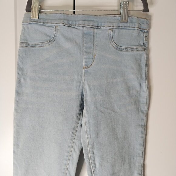 2 Levis Pull-On Jeggings - Picture 3 of 10